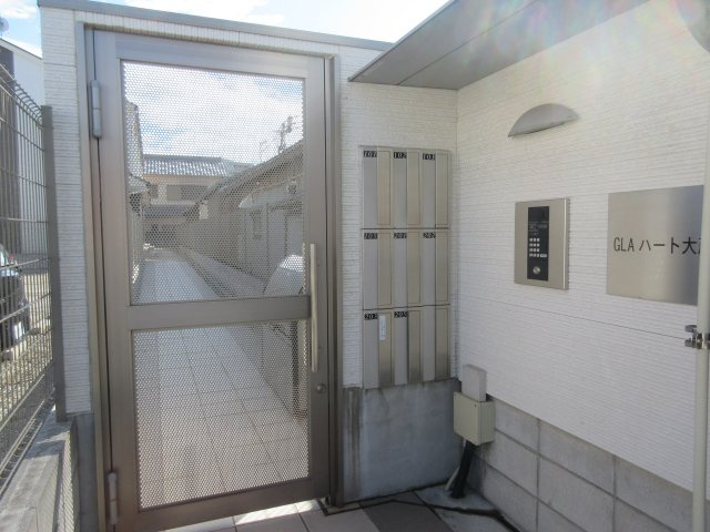 GLAハート大蔵八幡のエントランス