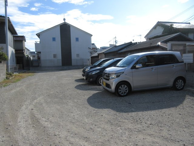 GLAハート大蔵八幡の駐車場