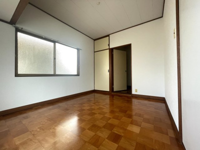 【洋室】 | 片縄住居付店舗