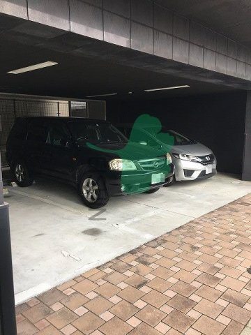 ラファセ箱崎の駐車場