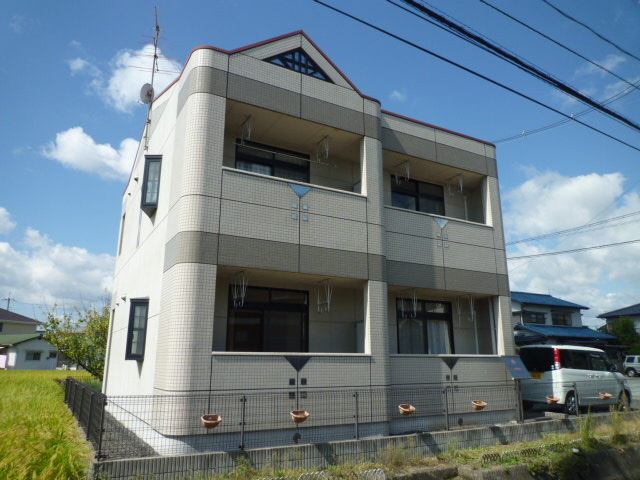 ウイステリアコート西中新田Ⅲの外観