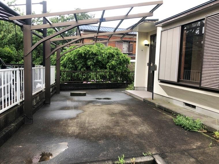 和泉が丘戸建の駐車場