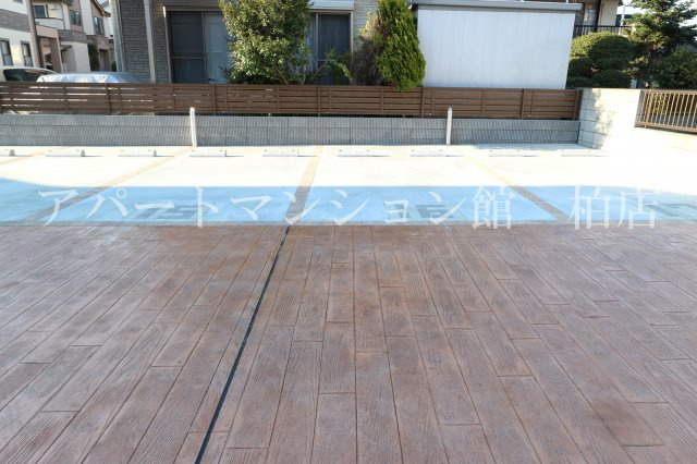 セジュール柏の葉の駐車場