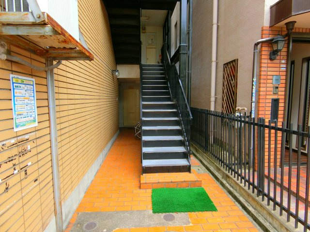 ビレッジ西野のエントランス