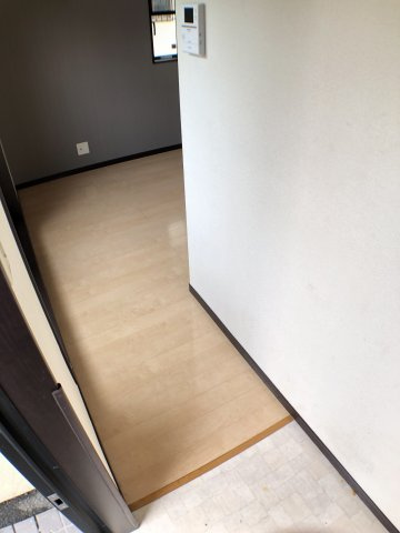 ヴィラ　ペティットの玄関