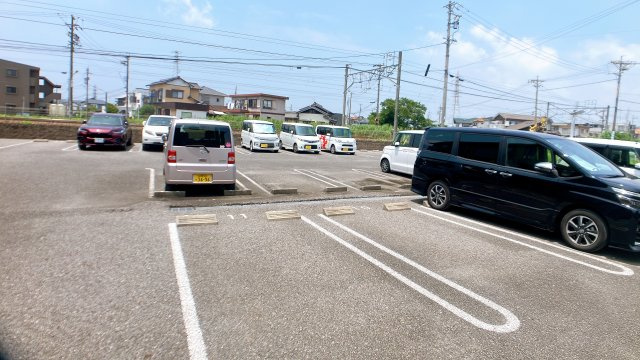 サイドセブンＢの駐車場
