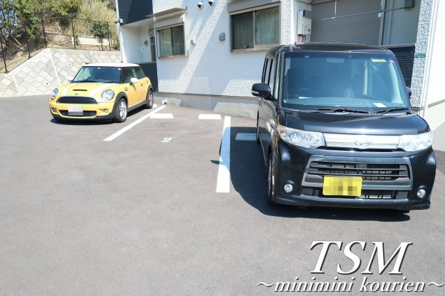 クラウディア香里ヶ丘の駐車場|敷地内駐車場