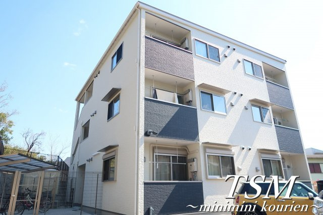 クラウディア香里ヶ丘の外観