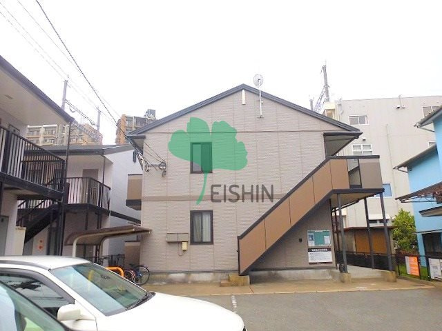 ブロスフラット春住の外観