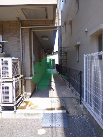 シャーメゾン東比恵のエントランス