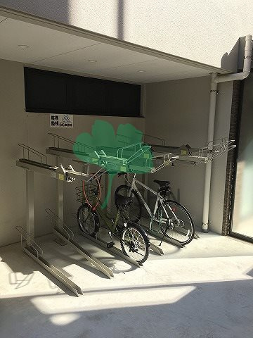アテンザ半道橋の駐車場