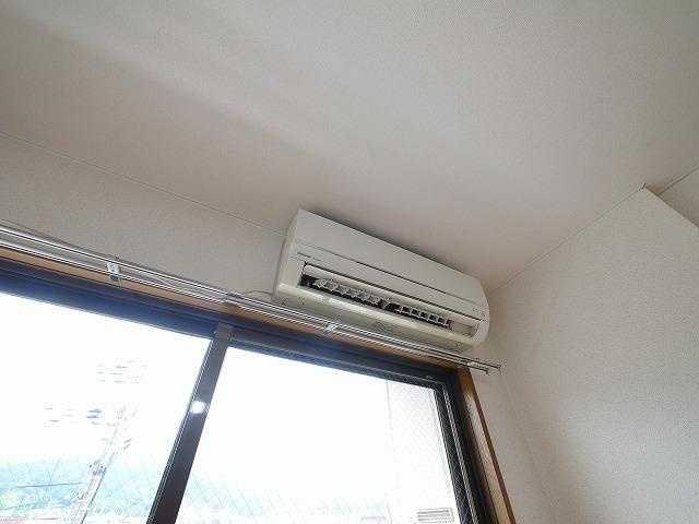 幸福マンションの設備|エアコン完備で、年中快適にお過ごし頂けます。