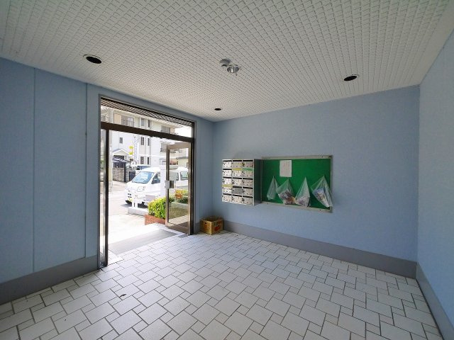 第2澤井マンションのその他共用部分|広々とした共有スペース。