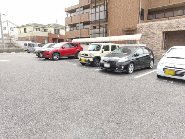 カーサコモダ新舞子　Ａの駐車場
