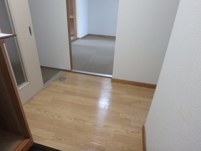 メゾン新美の玄関