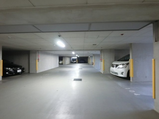 【駐車場】