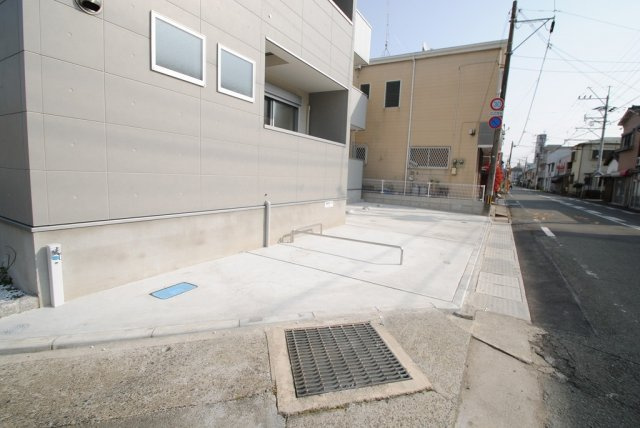 Cherim久留米駅南の駐車場