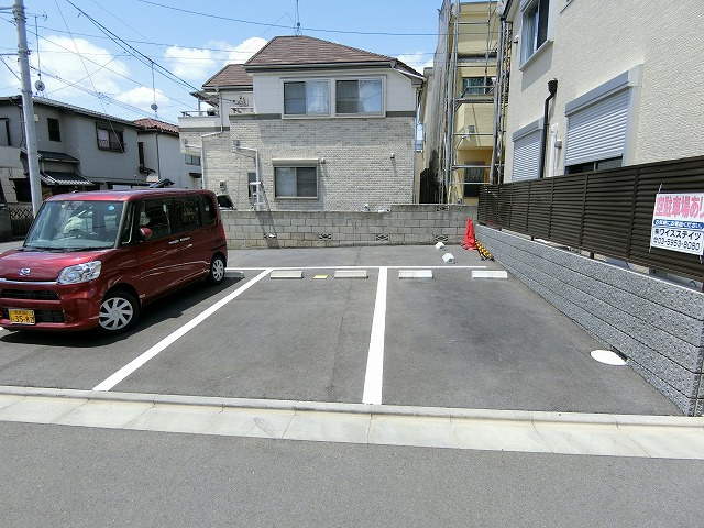 GMボヌールの駐車場