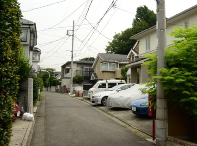 【周辺】 | ラーク川澄(富士見ヶ丘賃貸一戸建て) | 前面道路