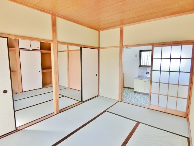 コーポ富田の和室