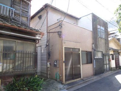 【外観】 | 岡田貸家 | 岡田貸家　閑静な住宅街に佇む戸建て物件！鶯谷駅から徒歩６分・入谷駅から徒歩９分の好立地！