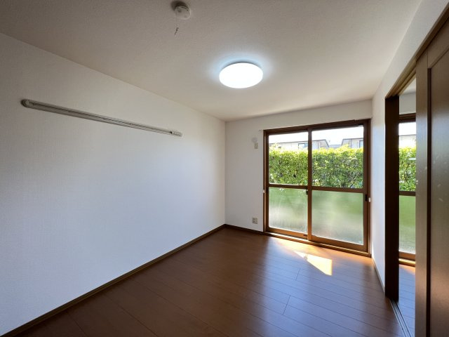 セジュールあいりすAの洋室|南洋室6帖