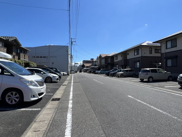 セジュールあいりすAの周辺|接面道路
