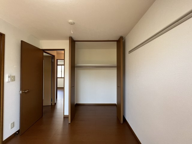 セジュールあいりすAの収納|南洋室ク／ローゼット