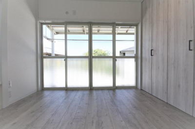 【洋室】 | リヴェール | リヴェール　　　窓が多いので、とっても明るいお部屋です♪