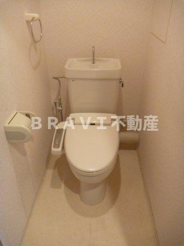 ベルンガーデン東平　BRAVI不動産のトイレ|ゆったりとした空間のトイレです