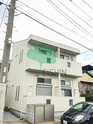 ピュア箱崎東8番館の外観