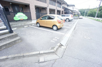 【駐車場】