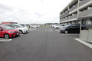 【駐車場】