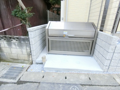 【その他共用部分】 | ポワール・セゾン | 敷地内ごみ置き場でごみ出しもらくらく～♪忙しい社会人さんや学生さんにもうってつけ！