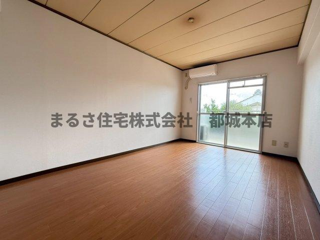 サンライズ都北の洋室