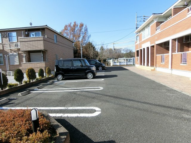イーストパーク美堀の駐車場