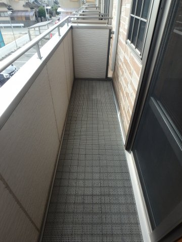 サニーフラット飾東のバルコニー