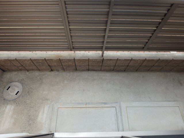 サニーフラット飾東のバルコニー