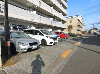 【駐車場】