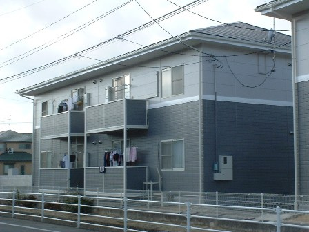 岡山市南区箕島のアパートの外観