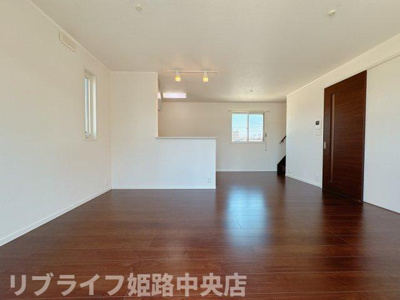 【居間・リビング】 | 阿保乙戸建