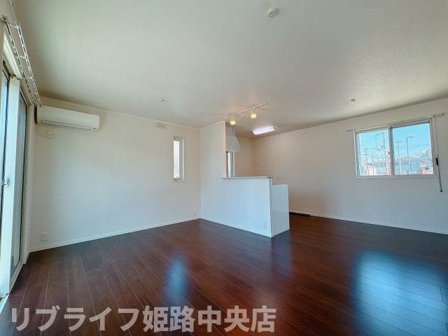 【居間・リビング】 | 阿保乙戸建