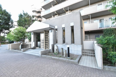 【エントランス】 | フォレストパーク四季彩の丘D棟