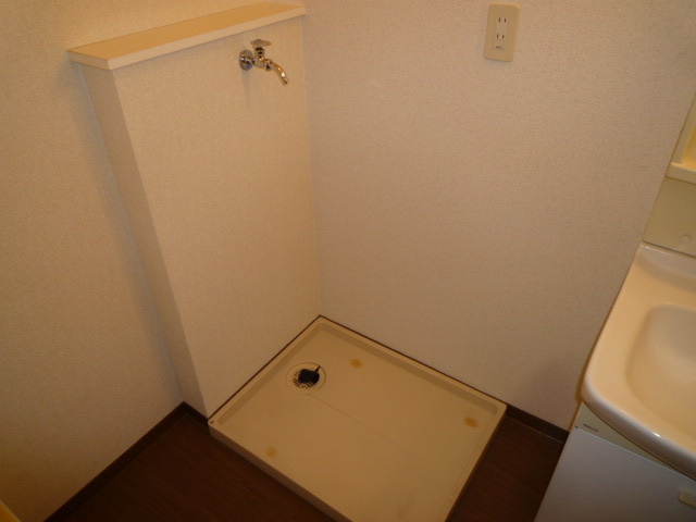 エスポワール都ⅡBのその他|洗濯機置き場