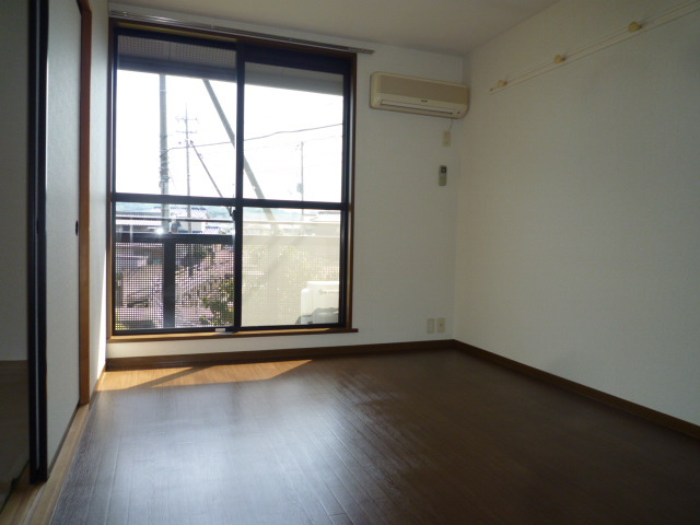 エスポワール都ⅡBの居間・リビング|洋室