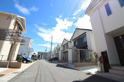 【外観】 | 宇治市伊勢田町井尻　25区画　新築分譲地 | 【宇治市伊勢田町井尻　25区画　新築分譲地】残りわずかとなりました！ご希望の間取りをご相談下さい。エコキュート《オール電化》かエコジョーズ《ガス》をお選び下さい。外構工事費などコミコミ価格♪