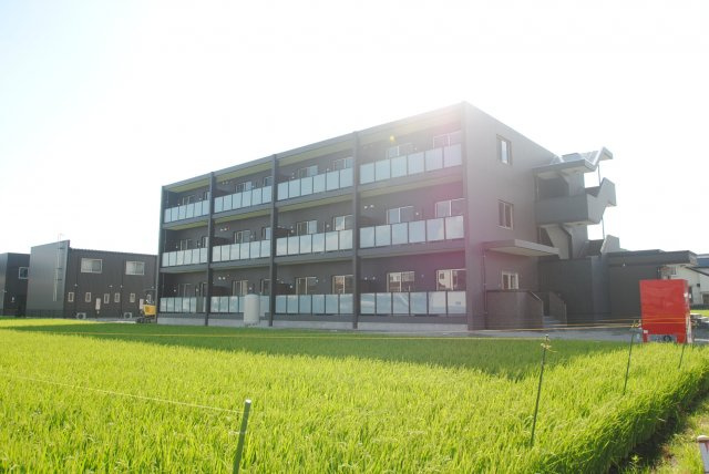 ルネスコート　ＮＥＷ　Ｒ