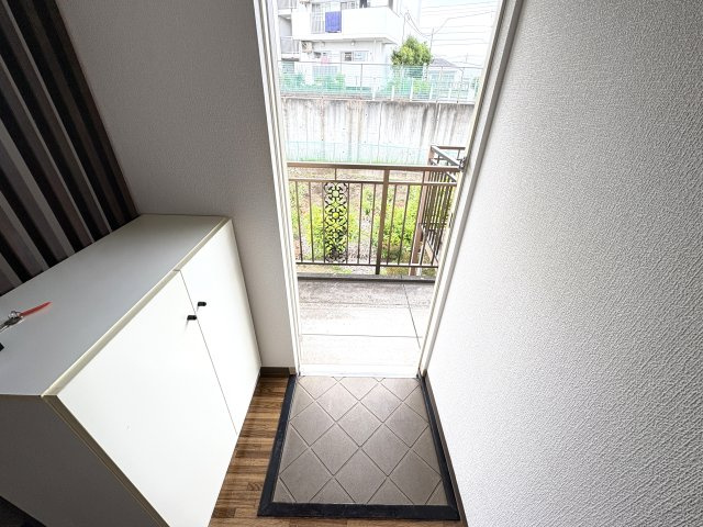 ムーンリット宮沢の玄関