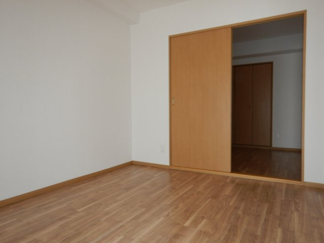 ネクスト倉田　西館の洋室|岡山市中区倉田　ネクスト倉田西館　３LDK　洋室