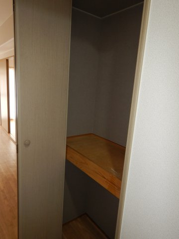 ネクスト倉田　西館の収納|岡山市中区倉田　ネクスト倉田西館　３LDK　収納
